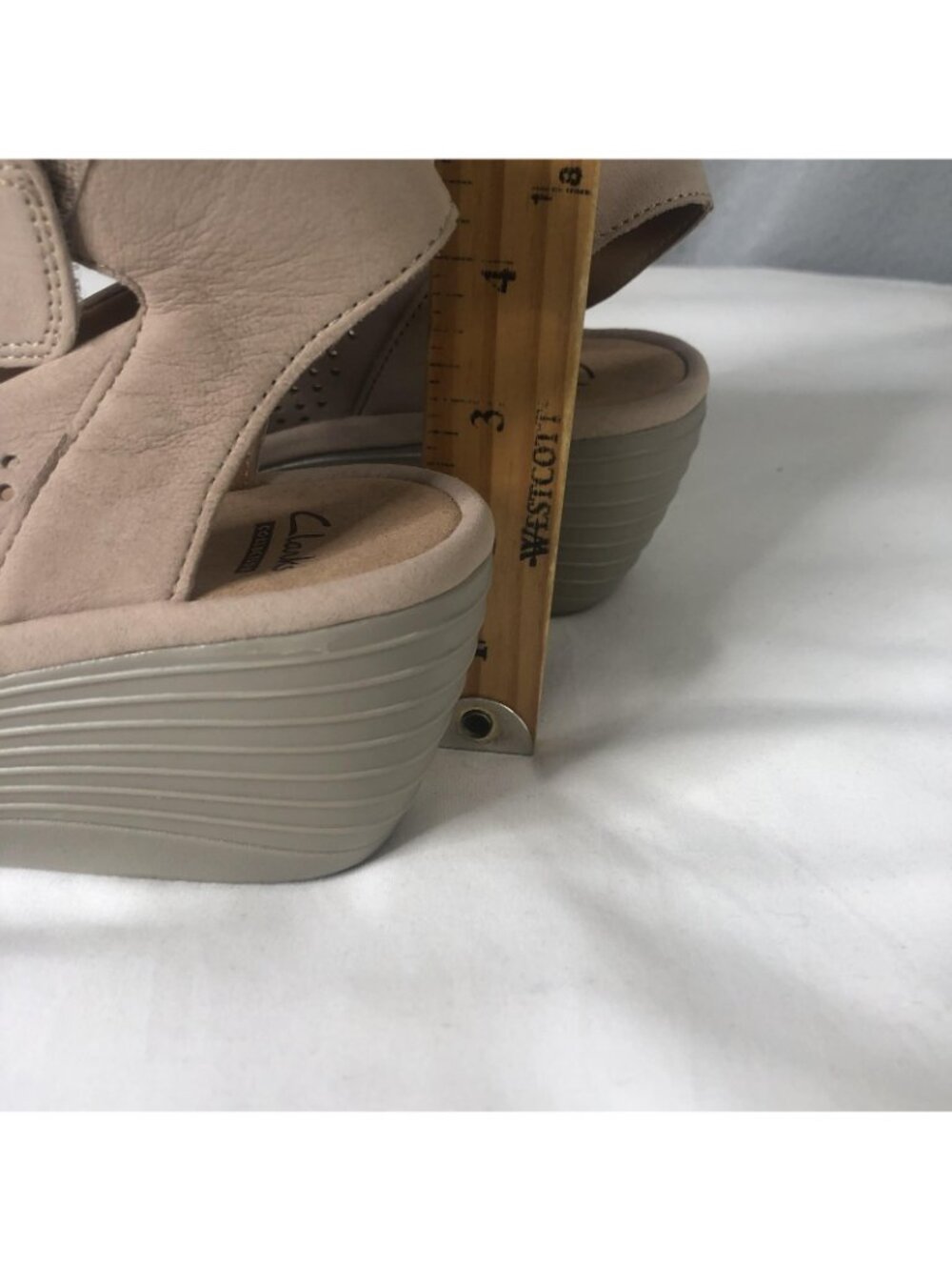 Clarks Sandals Womens Size 6.5 Beige Reedly Salene Wedge Comfort Ankle Strap - Picture 8 of 16